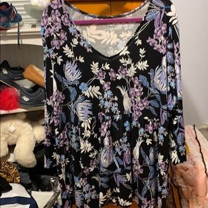 Women’s plus knit top